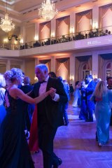 Ball-der-Wirtschaft-2025-foto-ronny-goetter-_RG71381